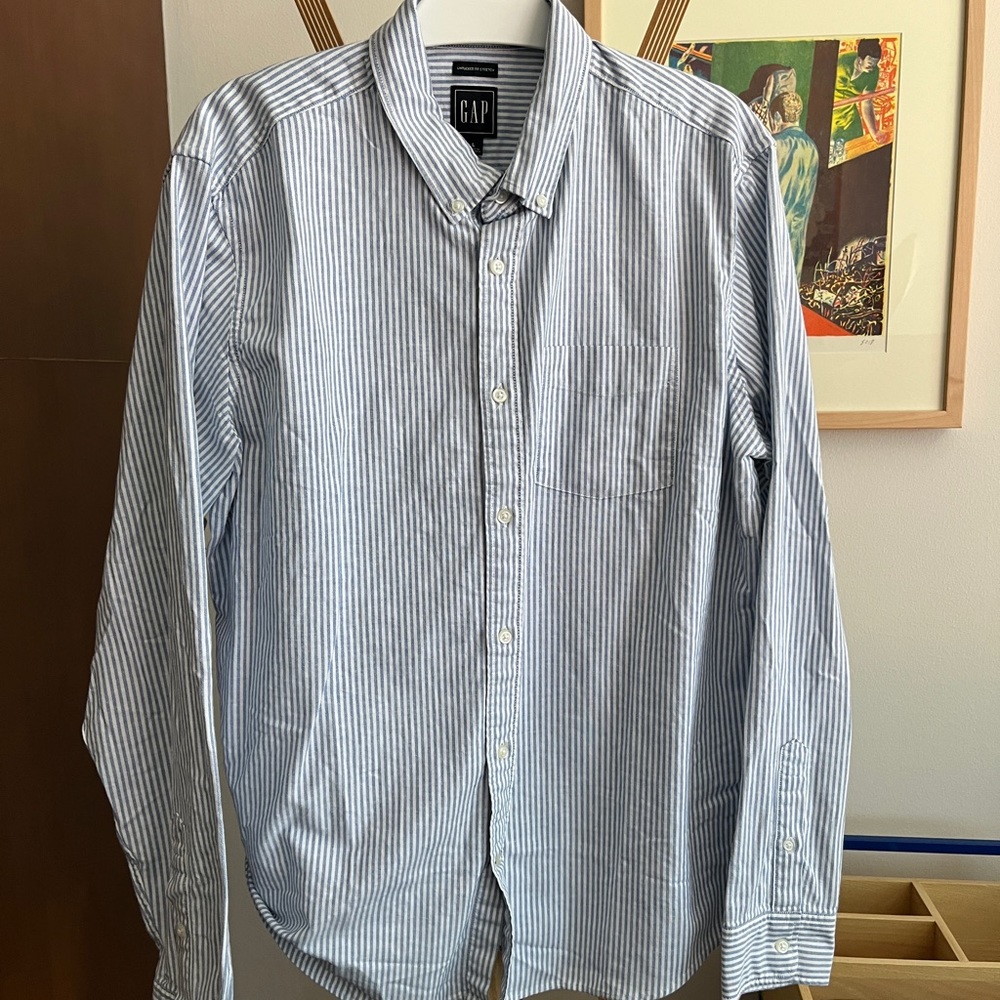 Gap untucked fit striped button down large